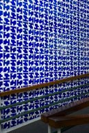 Painel de azulejos, Posto de Saúde, Câmara dos Deputados, 1972.. <em>Foto: Edgar César Filho</em>